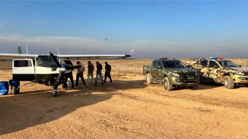 Gefron e PM apreendem aeronave e prendem seis em operação integrada contra o tráfico de drogas