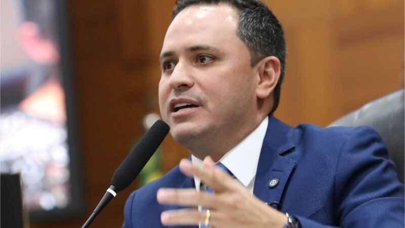 Diego cobra e prefeitura libera funcionamento de torre em Peixoto