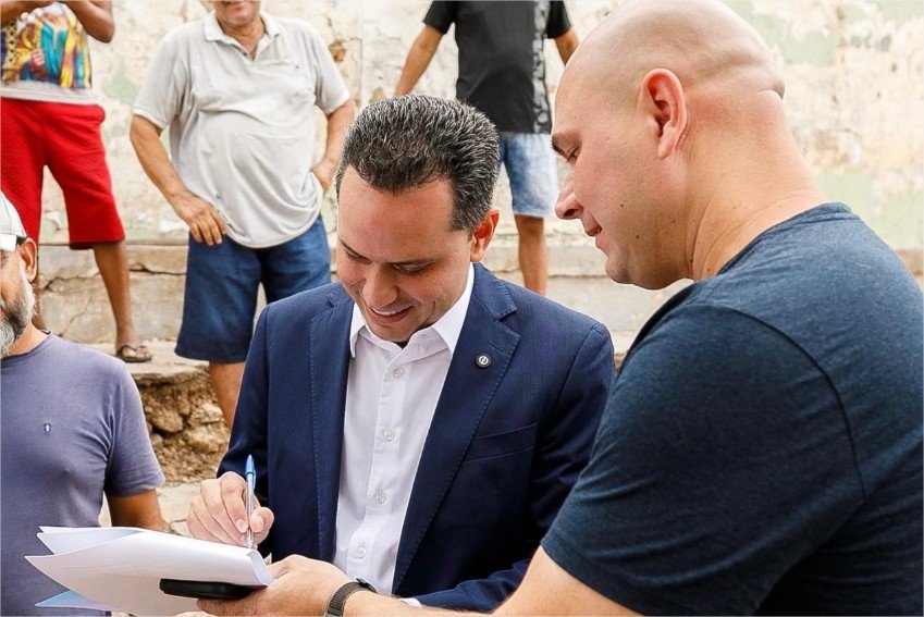 Diego indica e Abilio assume construção de Complexo Esportivo