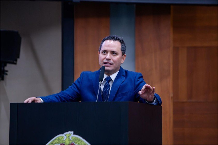 Diego vê obras “travando trânsito” e sugere horários alternativos