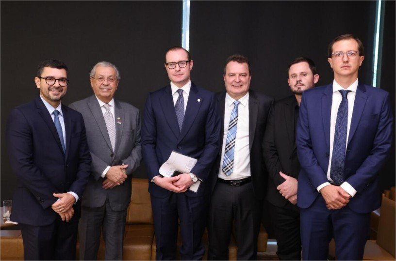 Deputado Max se reúne com o Ministro do STF, Cristiano Zanin, para tratar sobre a APA das cabeceiras do Rio Cuiabá