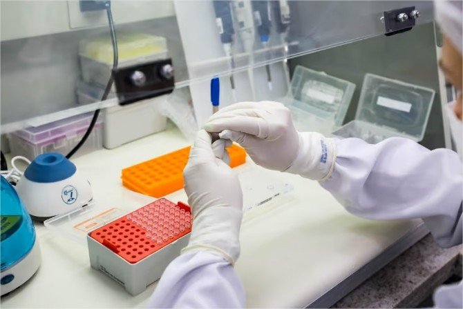 MT identifica nova variante da Covid-19 em Cuiabá, VG e mais dois municípios; vírus já circula no país