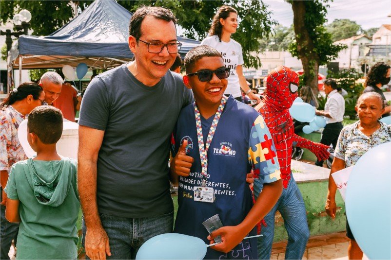 Lei de Lúdio adapta sino de escolas para crianças autistas em Mato Grosso