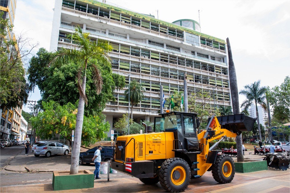 Cuiabá recebe máquinas e equipamentos do Governo de MT para agricultura familiar