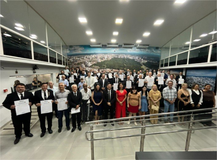 Maçons são homenageados em sessão solene realizada pelo vereador Jean Barros