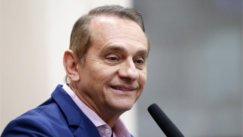 Lei suspende incentivos fiscais à Azul após cancelamento de voos em Mato Grosso