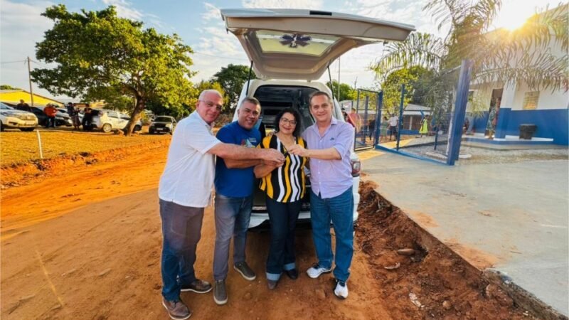 Wilson Santos entrega ambulância à comunidade rural de Chapada dos Guimarães