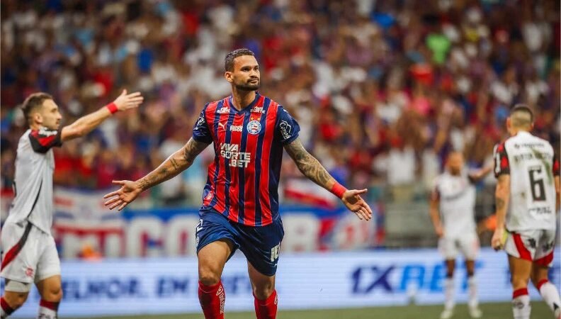 Acaba a maldição: Ceni e Bahia vencem o Flamengo; Palmeiras líder do Brasileiro