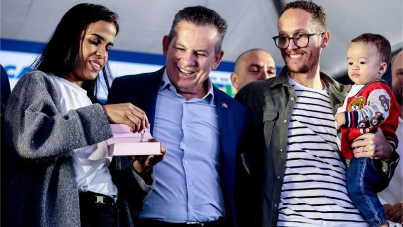 “Já viabilizamos 31 mil casas e vamos superar a meta das 40 mil”, afirma governador