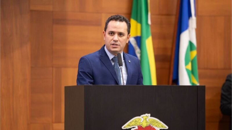 Diego requer esclarecimentos do Estado sobre queima de nove balsas