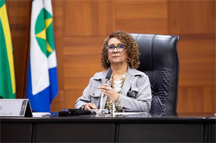 ALMT homenageia mais de 150 mulheres por suas contribuições a MT