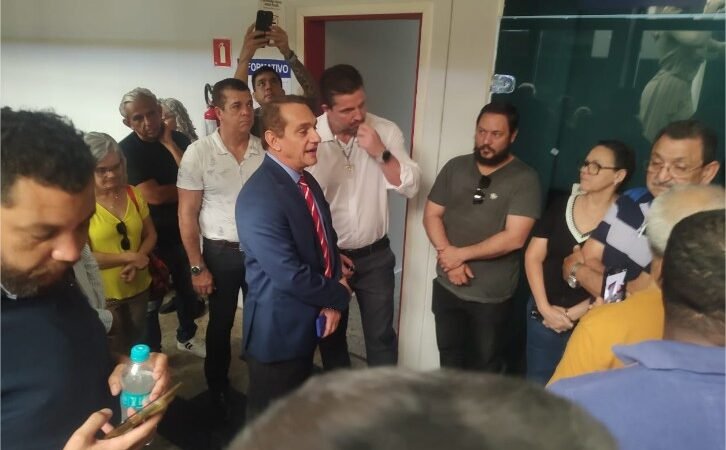 Defensor da habitação popular, Wilson Santos intermedeia impasse de condomínios em Cuiabá