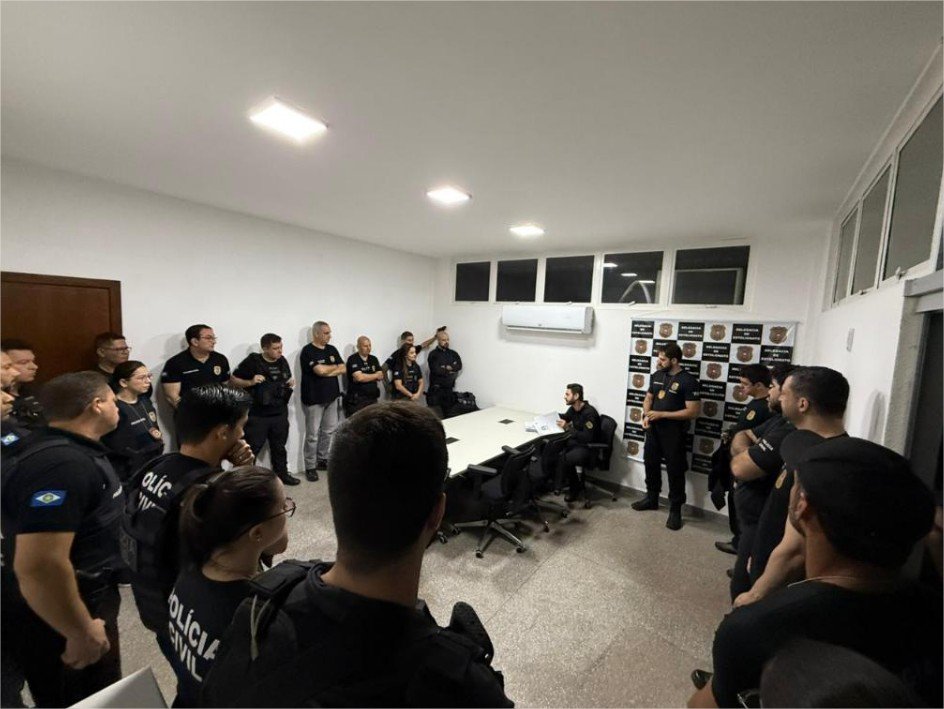 Polícia Civil de MT cumpre 36 ordens judiciais contra grupo que movimentou R$ 120 milhões com estelionato