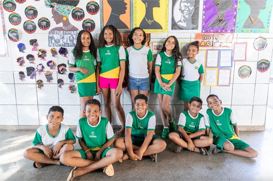 Escola de Cuiabá expõe trabalhos de alunos em ação de combate ao racismo