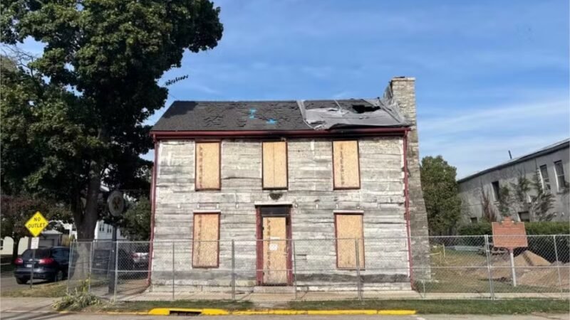 Incêndio que atingiu taverna do século 19 nos EUA revelou 4,5 mil itens antigos