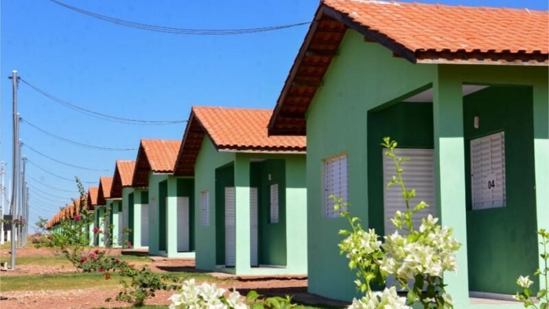 Primeira-dama de MT e Setasc entregam novas casas do SER Família Habitação em Novo São Joaquim