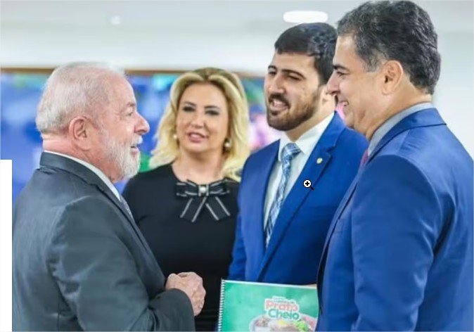 Fora do poder, ex-prefeito surpreende para governador na Percent