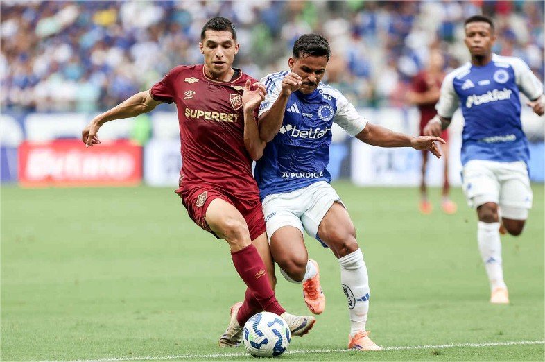 Cruzeiro e Fluminense ficam no 0 a 0 em jogo com VAR polêmico