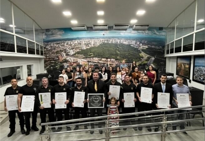 Ranalli homenageia policiais federais por apreensão de 7 toneladas de drogas em 2025