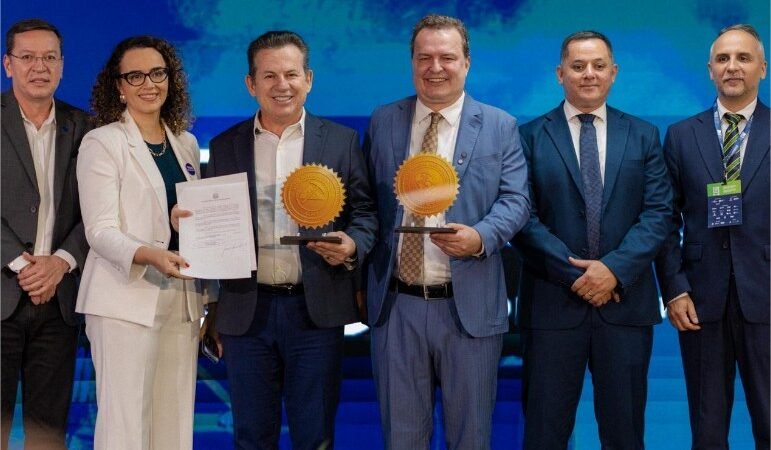 Max Russi lança selos “Mineral Social” e “Mineral Sustentável” e destaca avanços do setor durante a 3ª Expominério