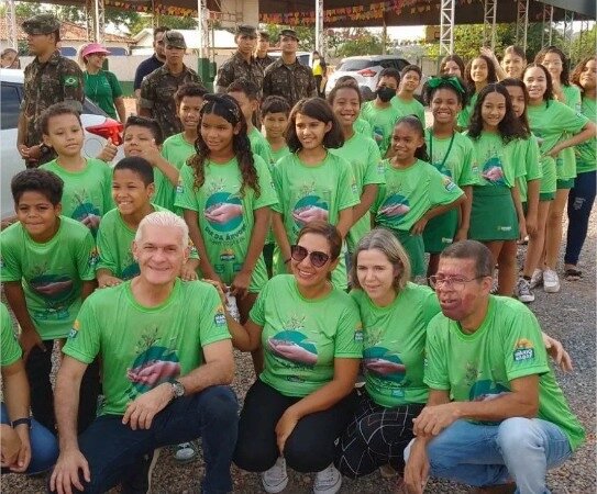 Plantar na Orla: estudantes e populares se unem em ação de arborização no Museu do Rio