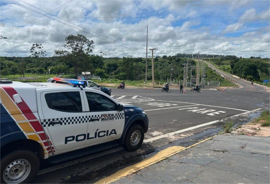 Polícia Militar frustra rolezinho, apreende 19 motocicletas e detém quatro em flagrante