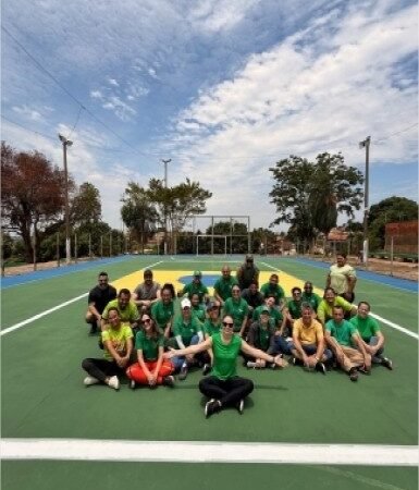 Vereadora anuncia revitalização concluída em quadra poliesportiva