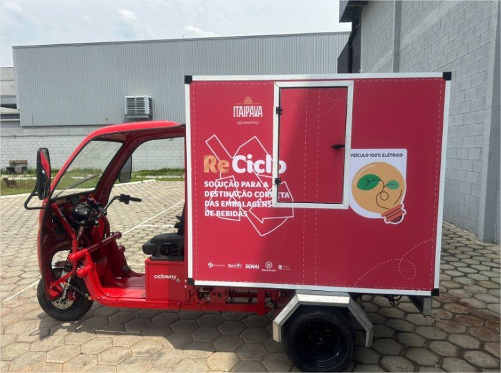 Grupo Petrópolis lança o ReCiclo, veículo elétrico que visa ampliar a margem de reciclagem de garrafas de vidro