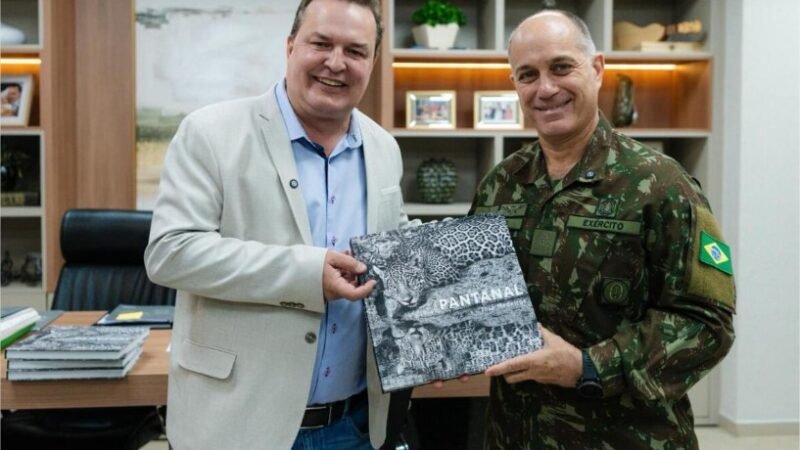Max Russi recebe Comandante Militar do Oeste para estreitar laços institucionais