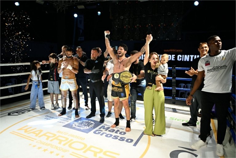 Matheus Gomes domina a disputa e fica com o cinturão do MT Warriors Championship