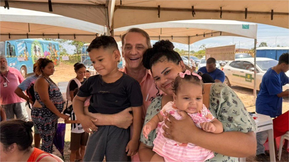 Wilson Santos reforça compromisso aos mais vulneráveis em ação social no Contorno Leste