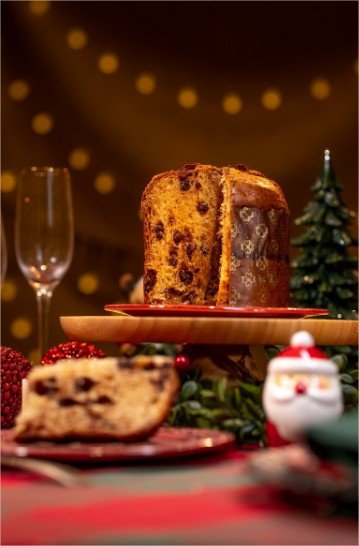 Shopping de Cuiabá presenteia clientes com exclusivo Panetone Lindt com gotas de chocolate