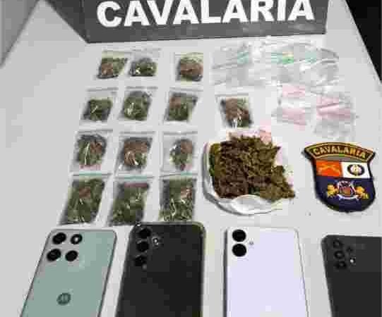 Cavalaria da Polícia Militar prende faccionados por tráfico de drogas