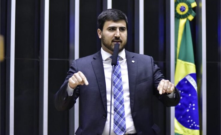 Emanuelzinho é o único de MT a votar contra PL que reduz penas de condenados por atos de 8/1