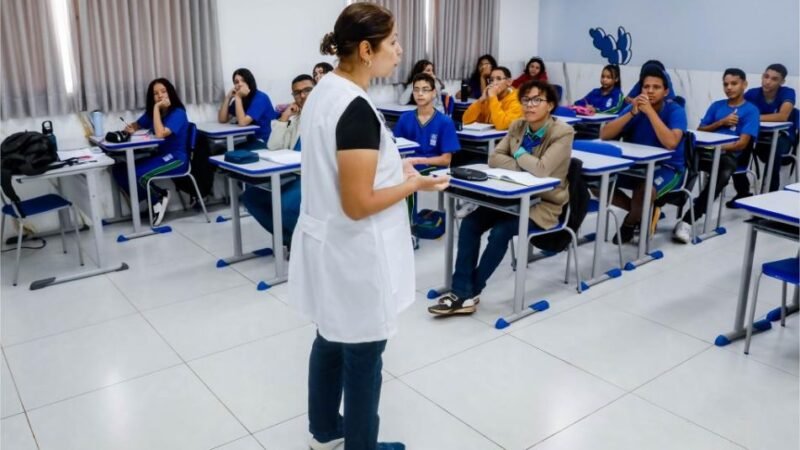 Governo de MT nomeia 1.230 professores aprovados no concurso da Seduc