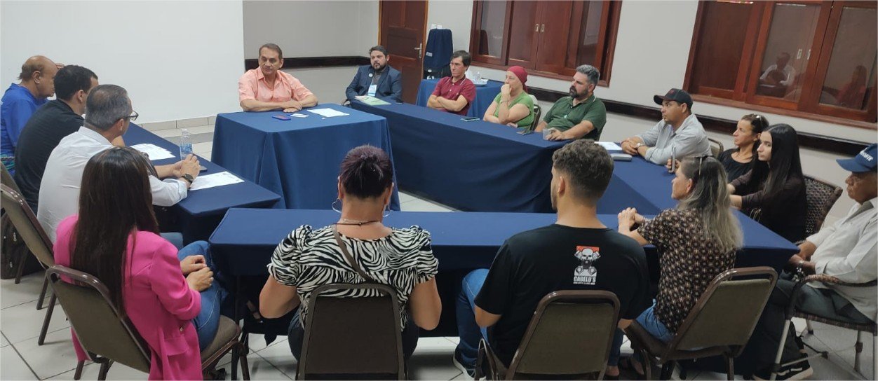 Wilson Santos abre diálogo com lideranças e recebe demandas de Tangará da Serra