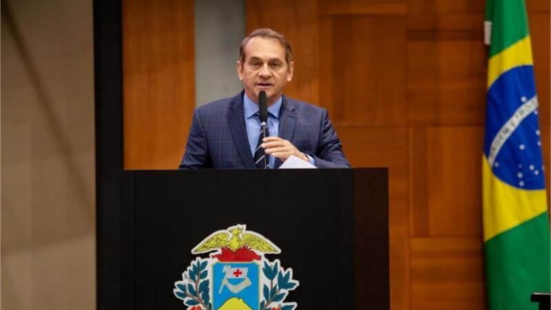 Wilson Santos garante R$ 100 milhões para habitação popular na LOA 2026