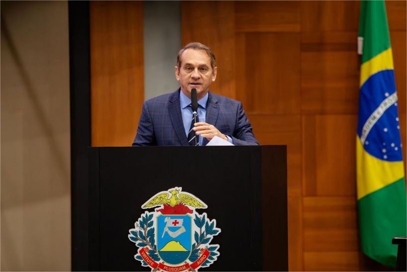 Wilson Santos garante R$ 100 milhões para habitação popular na LOA 2026