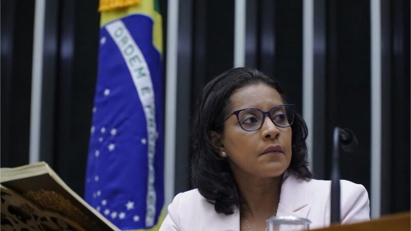 ‘STF engessa Justiça e quem paga é o passageiro’, diz Gisela sobre ações contra voos