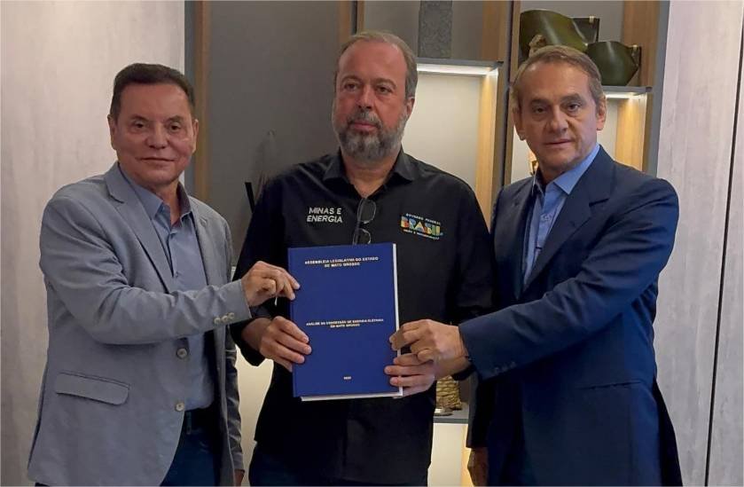 Deputados entregam relatório ao MME e recomendam nova licitação da energia em MT