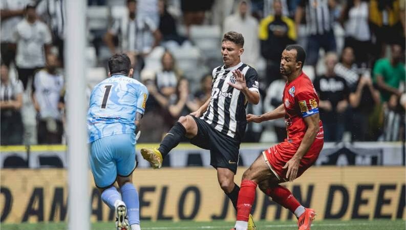 Atlético empata com Tombense na estreia do time principal