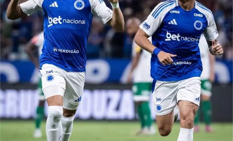 Em estreia do titulares, Cruzeiro goleia Uberlândia pelo Mineiro