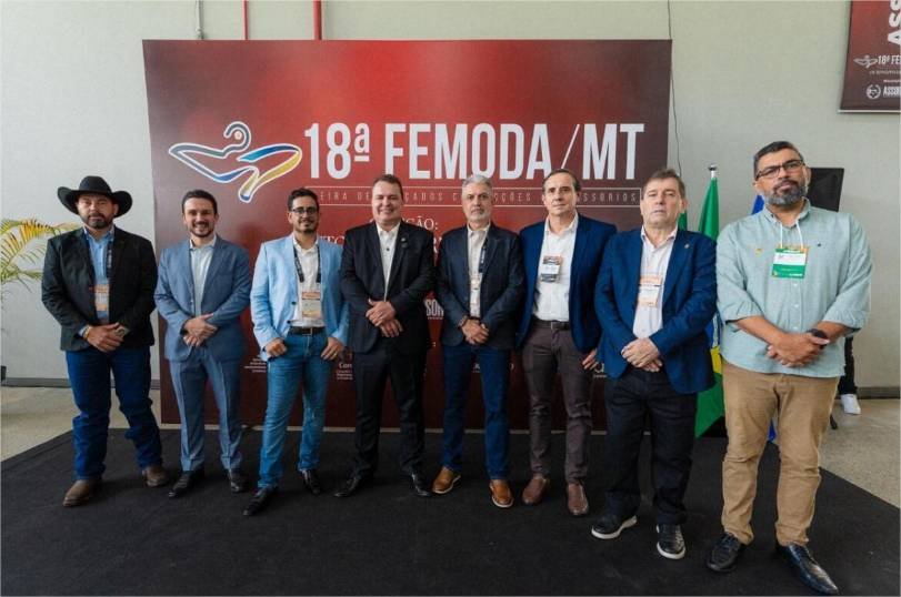 Presidente Max Russi participa da abertura 18ª FEMODA