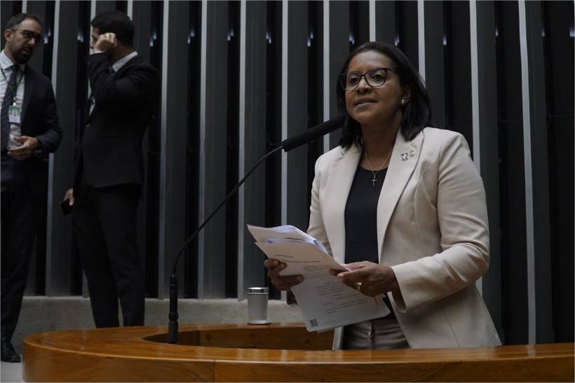 ‘Deepfakes e Deep Nudes podem ser usadas para desqualificar candidatas nestas eleições’, diz Gisela