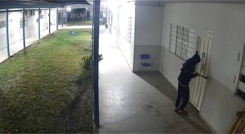 Sistema Vigia Mais MT impede furto de nove televisões em escola durante a madrugada