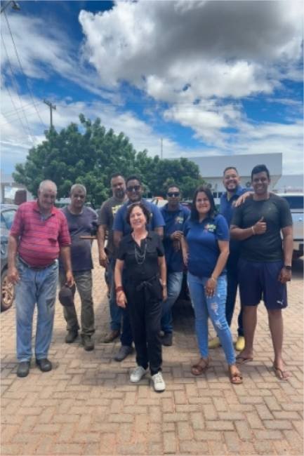 Baixinha mobiliza voluntários para limpar áreas públicas