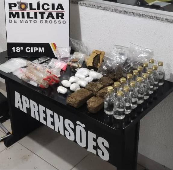 PM detém adolescente por tráfico de drogas e apreende entorpecentes em São José do Rio Claro