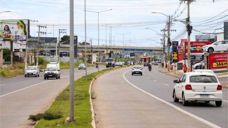 Avenida da FEB terá quatro semáforos com botoeira para travessias seguras, reforça  prefeita