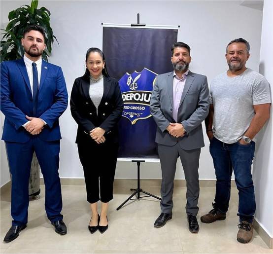 Decisão judicial garante abono de permanência com idade reduzida para escrivã e fortalece direito das mulheres policiais