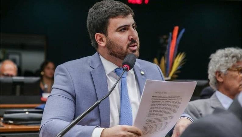 Emanuelzinho contra-ataca Abílio Brunini e acusa prefeito de ‘Falta de Moral’ em debate sobre CPI do Banco Master